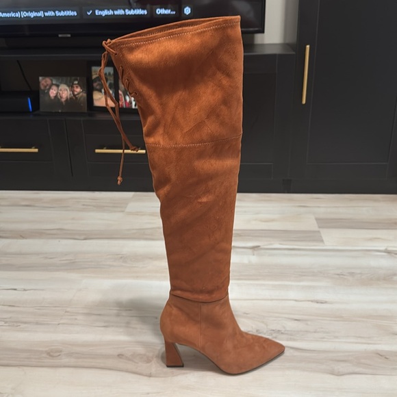 Vince Camuto Taplana Boot - Picture 3 of 8